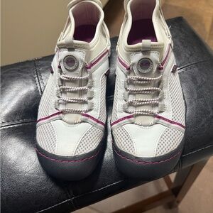 JBU White and Purple Women's Sneakers